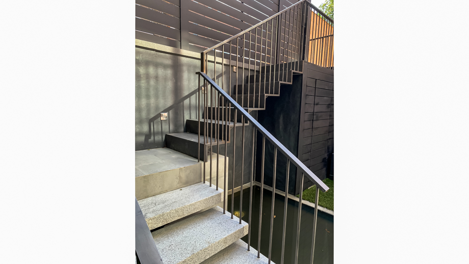 EXTERIOR STAIRS